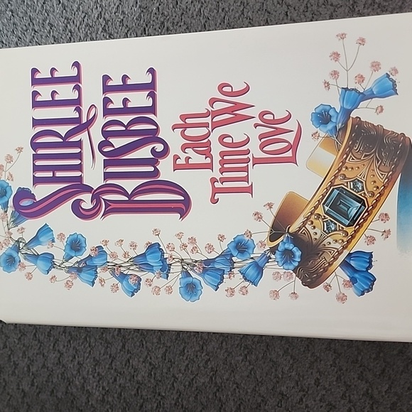 💥4 for $20💥 "Each Time We Love" by Shirlee Busbee - Picture 1 of 4